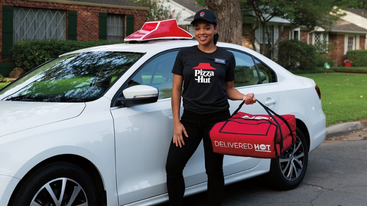 Pizza Hut Careers: Analysis of Driver and Kitchen Staff Duties