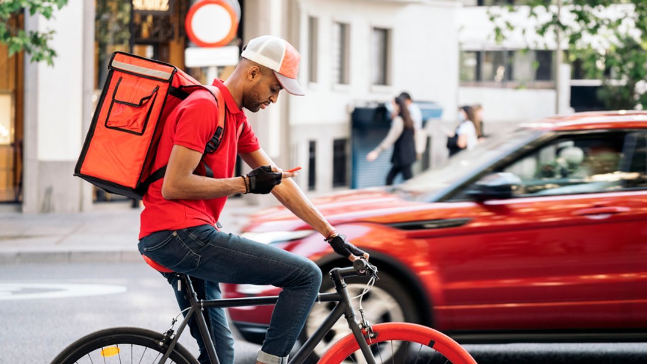 Food Delivery Market in Europe: Courier Platforms and Regulations