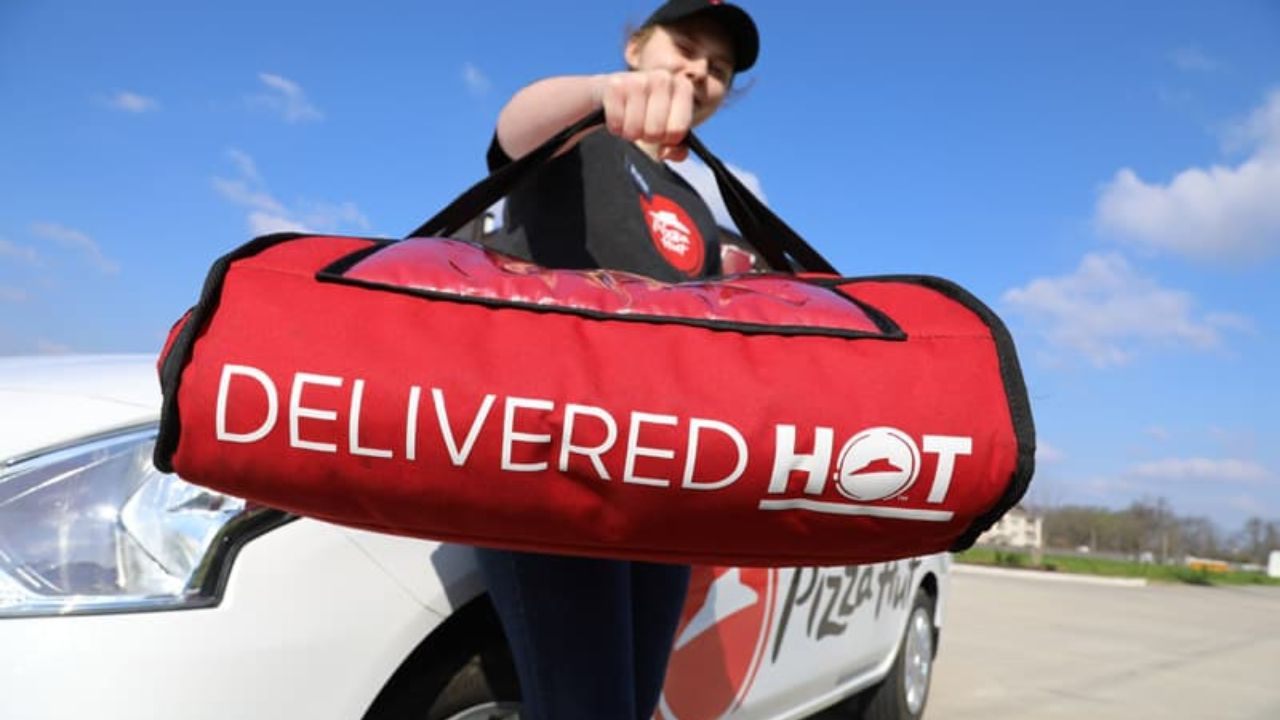Pizza Hut Careers: Analysis of Driver and Kitchen Staff Duties